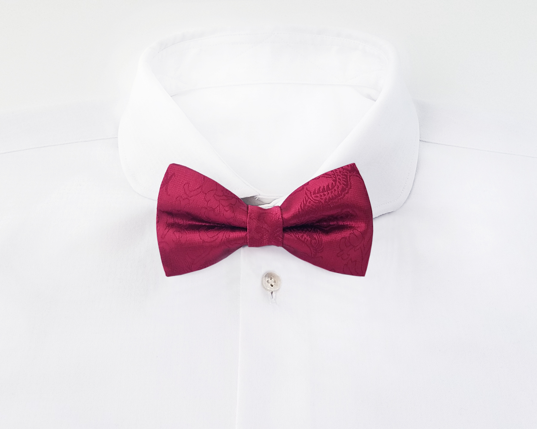Red pre-tied bow tie